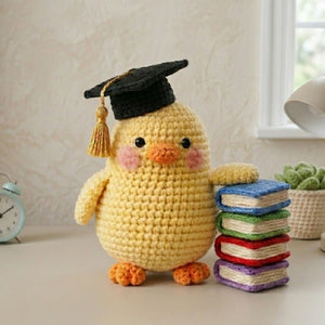 Crochet Graduation Chick Plush, Handmade Amigurumi Chick With Cap & Books, Cute School Nursery Toy, 4-12 Inch Student Gift Decor Kawaii Doll