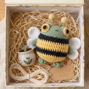 Crochet Bee Frog Plush, Handmade Amigurumi Bumblebee Frog Toy with Wings, Cute Kawaii Animal Gift for Kids, Collectors, Room Decor, 4-12in