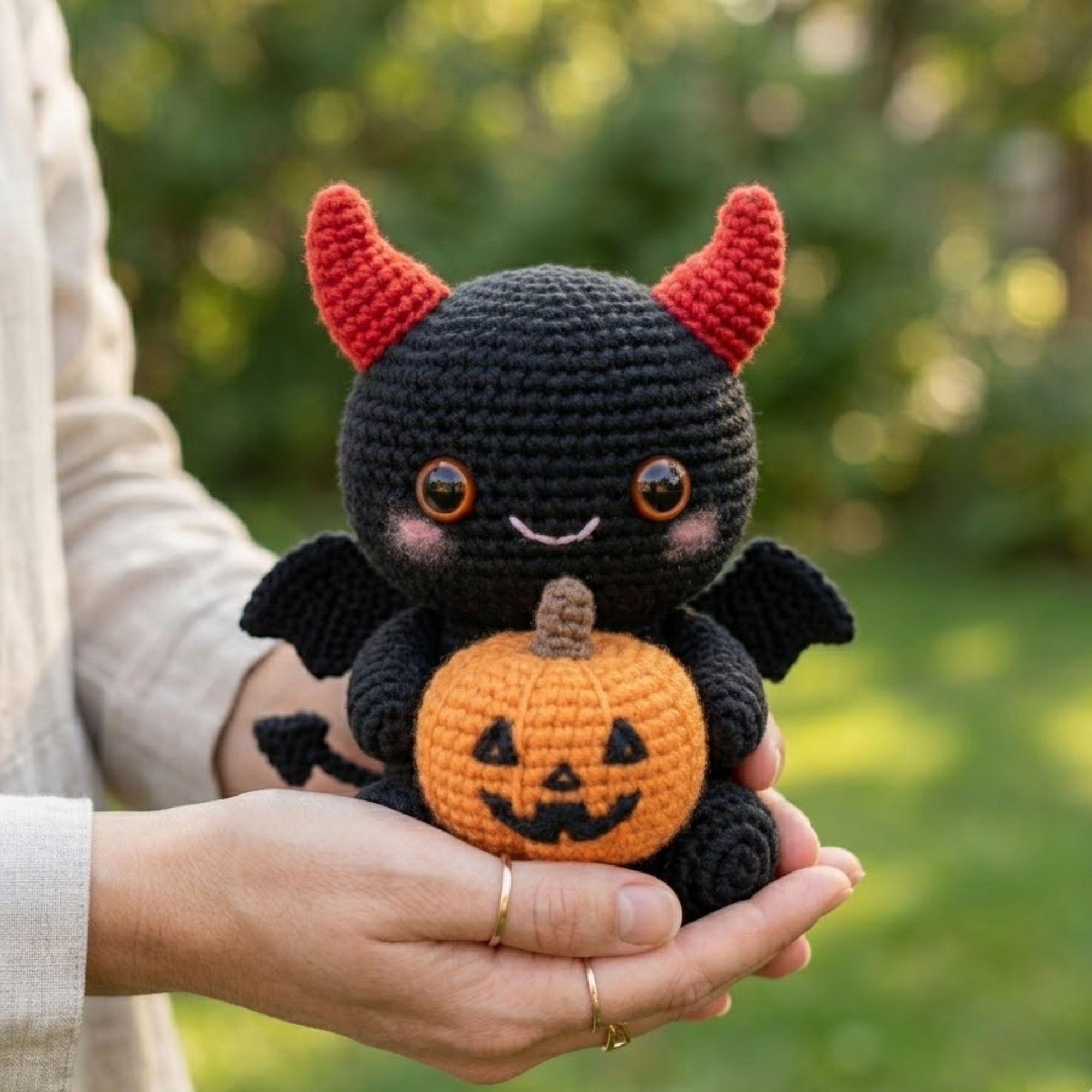 Cute Crochet Devil Bat Plush, Kawaii Amigurumi Halloween Demon Doll, Handmade Pumpkin Bat Toy, Spooky Gothic Nursery Decor Gift Sizes 4-12in