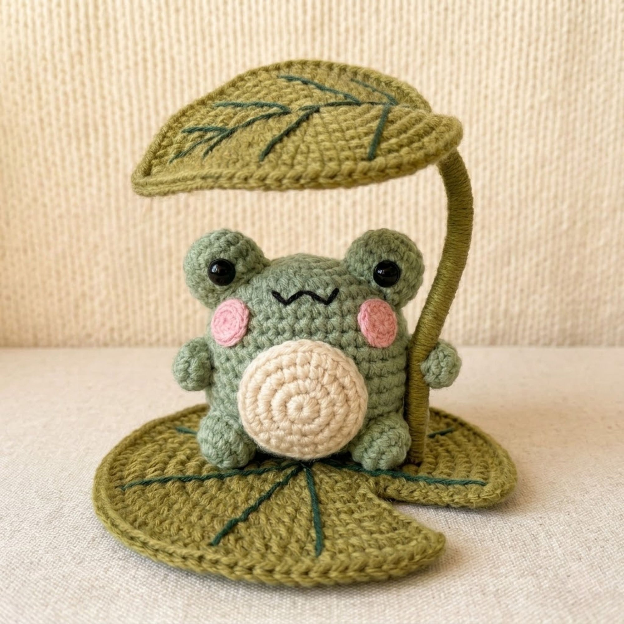 Cute Crochet Frog Plush with Leaf Umbrella, Kawaii Amigurumi Pond Frog Doll, Handmade Woodland Nursery Decor Gift Soft Baby Toy Sizes 4-12in