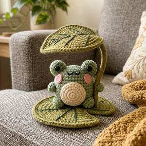 Cute Crochet Frog Plush with Leaf Umbrella, Kawaii Amigurumi Pond Frog Doll, Handmade Woodland Nursery Decor Gift Soft Baby Toy Sizes 4-12in
