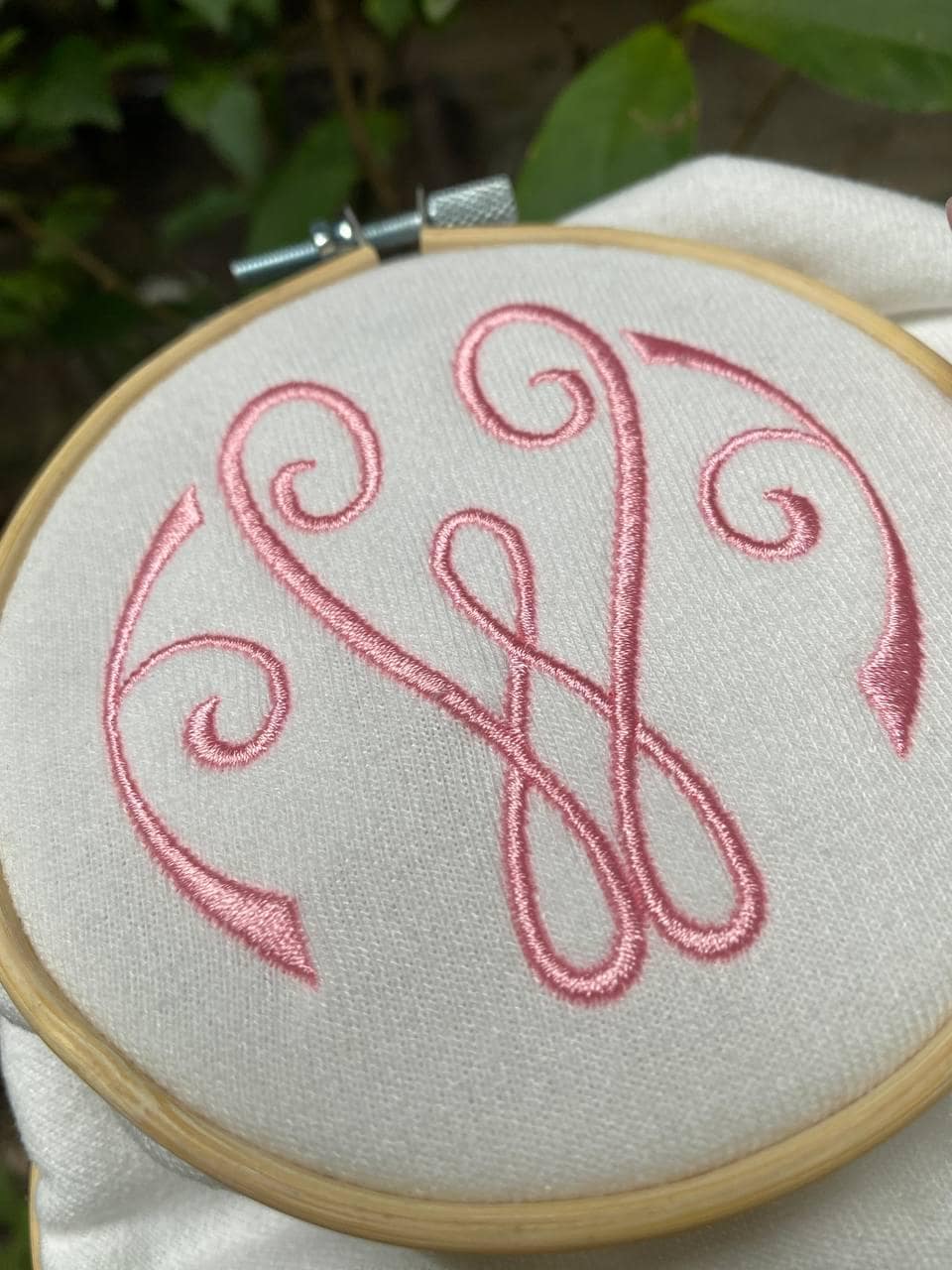 Circle Monogram Embroidery Font, Fishtail Monogram with Frame Embroidery Design, BX Font (Digital Download), 5 sizes, 11 formats