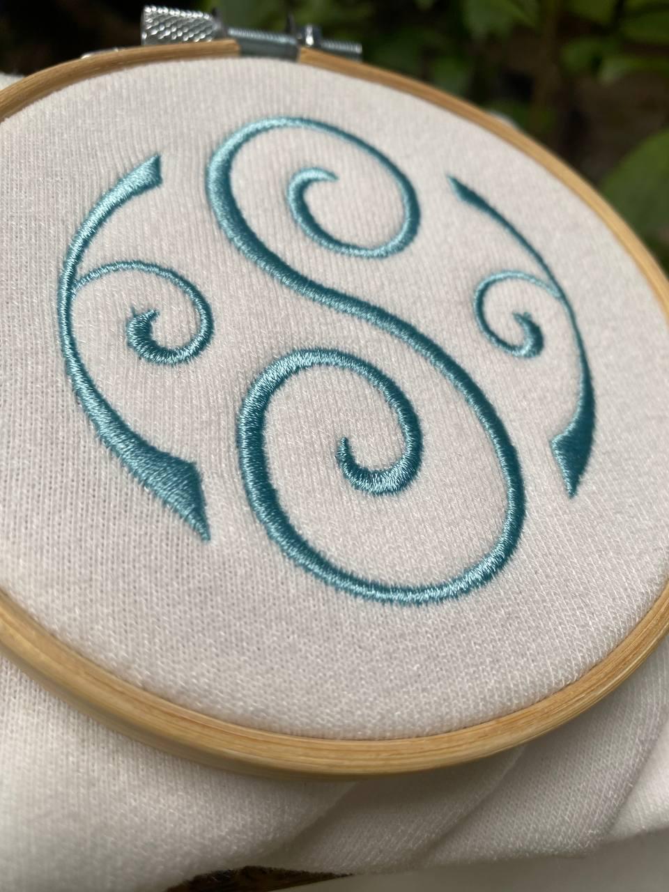Circle Monogram Embroidery Font, Fishtail Monogram with Frame Embroidery Design, BX Font (Digital Download), 5 sizes, 11 formats